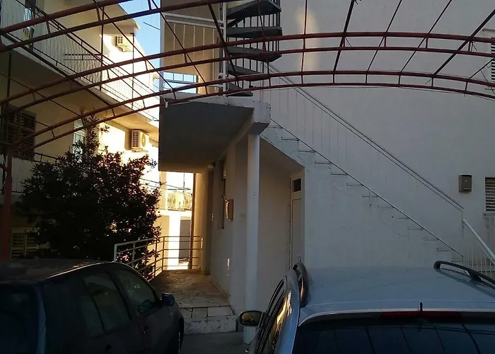 Studio Apartment Markomatea